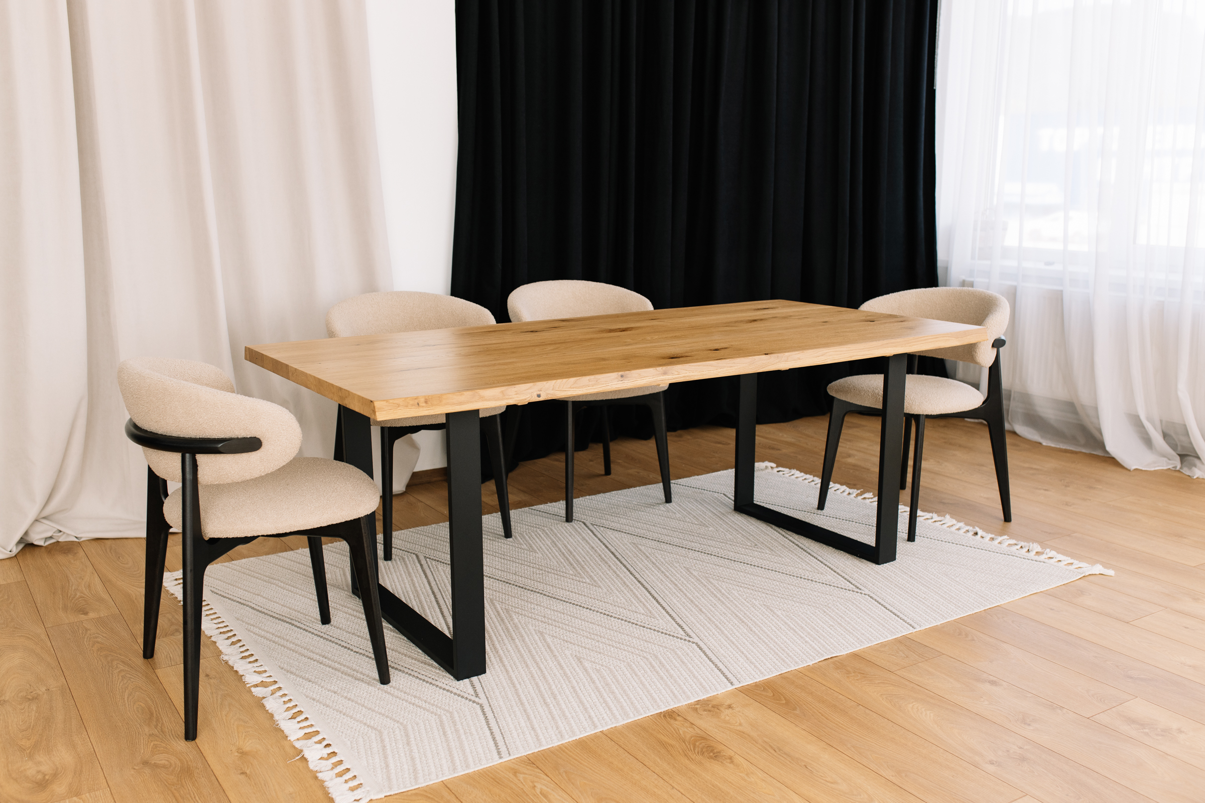 Chair Roses (Beech)
