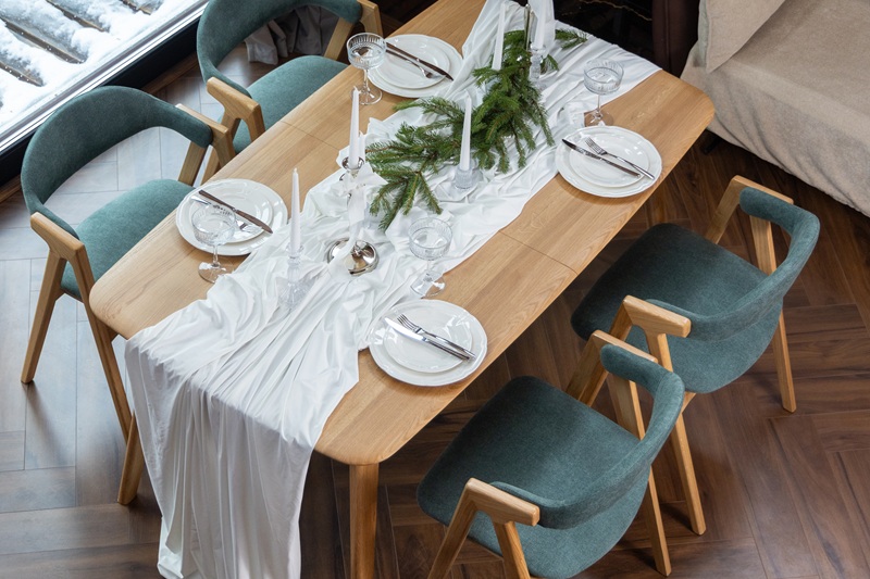 Woodside dining configuration with spatial balance